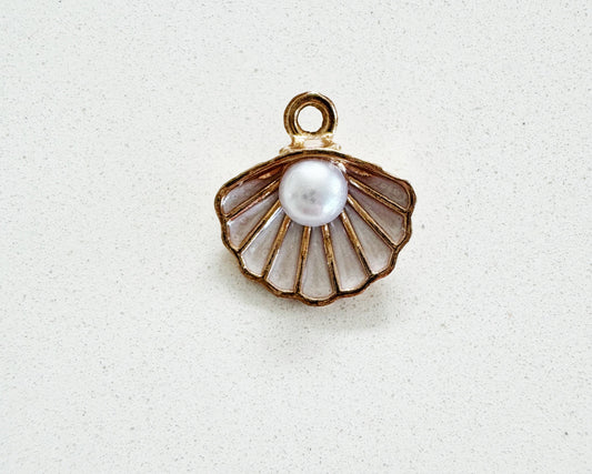 White Pearl Clam Shell Charm