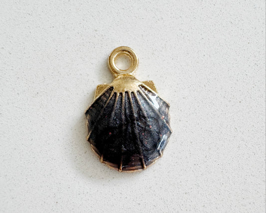 Black Shell Charm