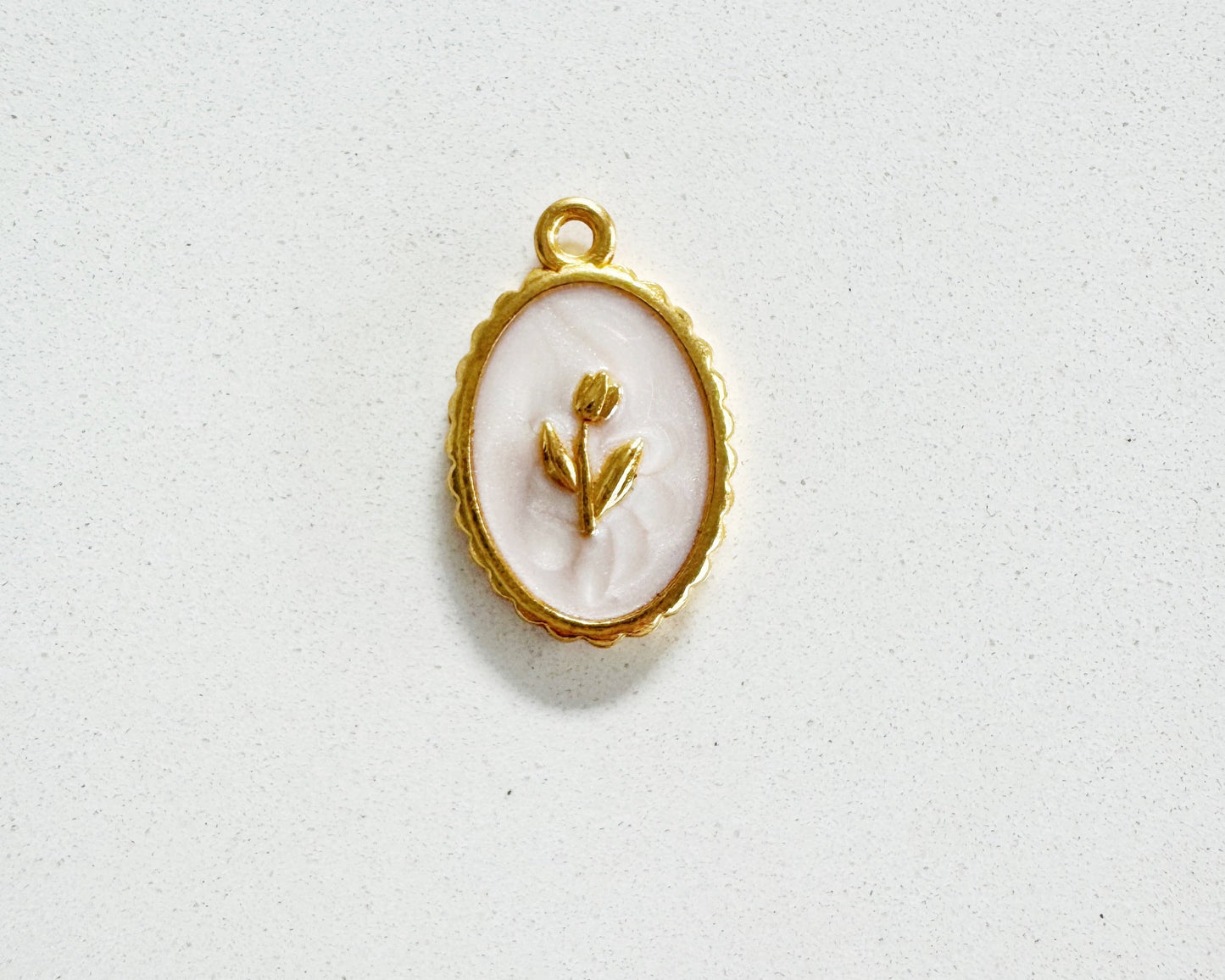Oval Pearly Charm
